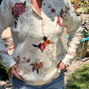 Exquisite Johnny Was Henley Embroidered Ivory Waffle Top, Perfect Condition, SM!